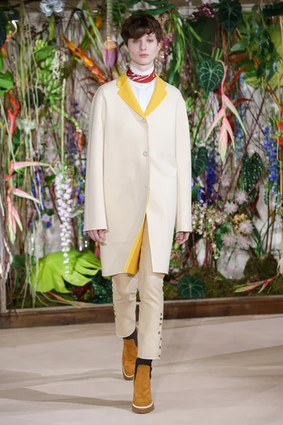 Look 46